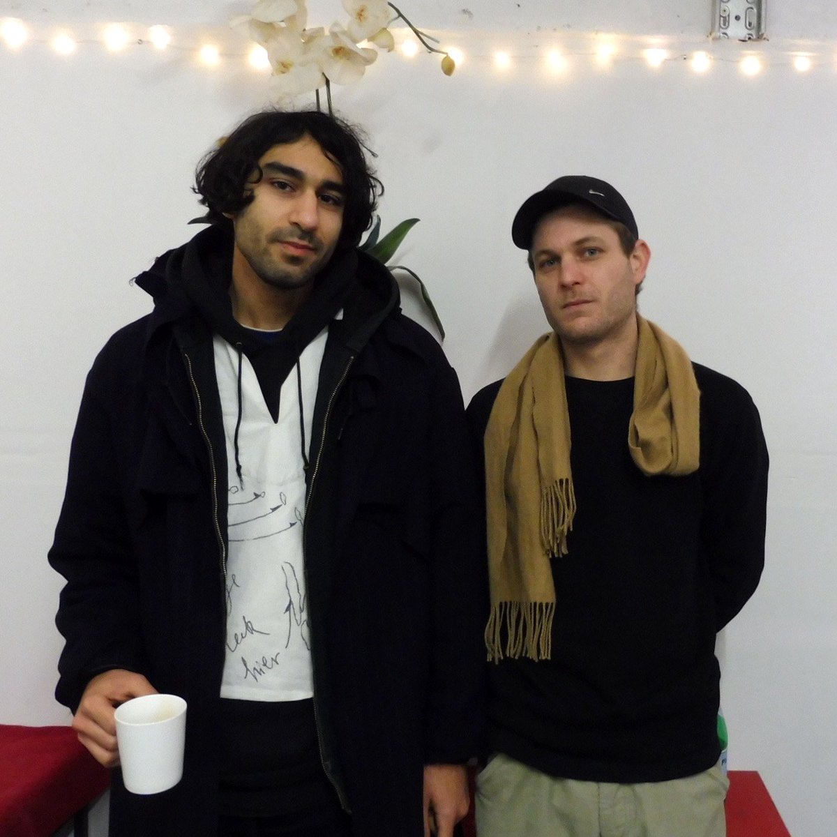 Now on the stream with ANDCL and his guest Iya-T for one hour of doomsday electronics / r'n'b / ambient