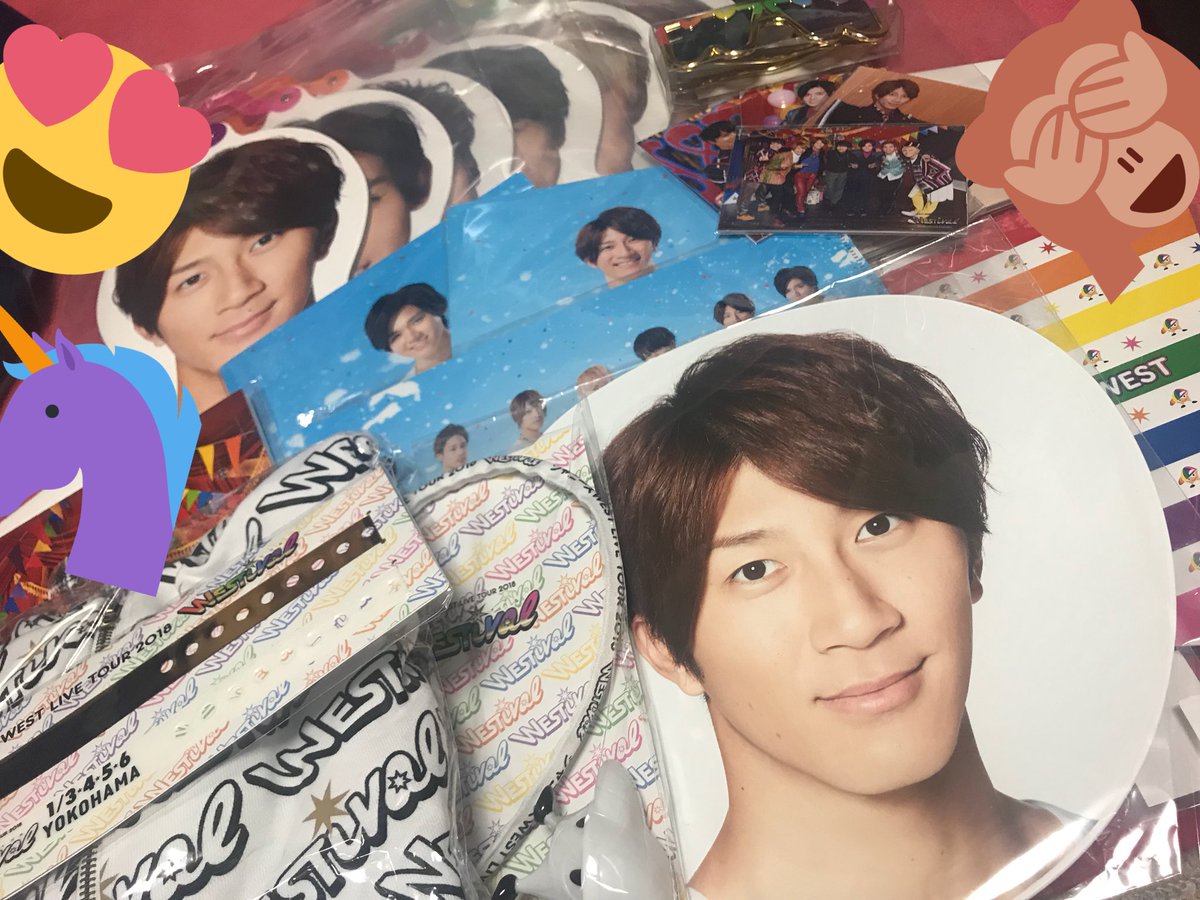 kami_hapi's tweet photo. WESTival in横浜 1/4
1年ぶりのWESTちゃんはさらにおっきく成長しててファンを引っ張ってくれて楽しませてくれました☺︎💜
そしてデジチケ、最前列が当たり濵ちゃんからファンサを頂き崩れ落ちるとはまさにこれかという感じでした🤤💜
濵ちゃんありがとう、今日も世界で一番かっこよかったです☺️ https://t.co/oMNR9XocDJ