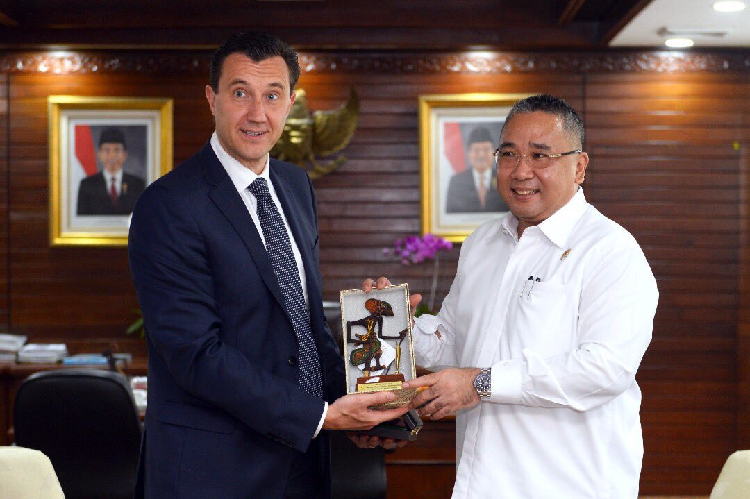 arjuna16sp's tweet photo. Kabar gembira.
#ManfaatDanaDesa MENDUNIA. Negara Sahabat pun mengakui Presiden @jokowi &amp; Mendes PDTT @EkoSandjojo dalam MEMBANGUN DESA #DesaMembangunIndonesia @arjuna16sp #TPPISumut @KemenDesa @SandjojoCenter @taufikmadjid71 @DESAnomic @GampongRT @tppindonesia @pendampingdesa_ https://t.co/sMkxNvpjgA