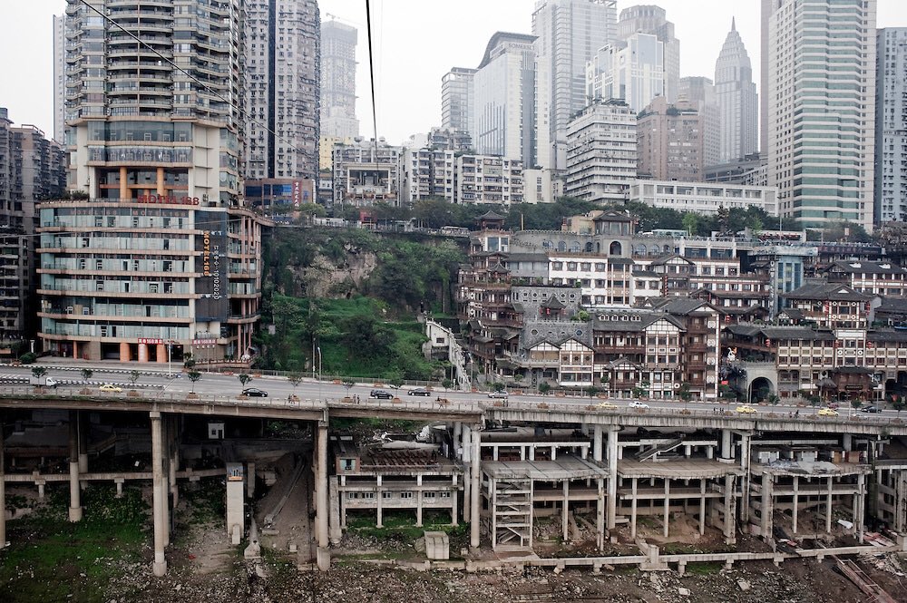 loouisfernandes's tweet photo. L’étrange ville de #Chongqing créée dans les années 1990
#Chine #urbanisme https://t.co/Iqu0I5fuv7