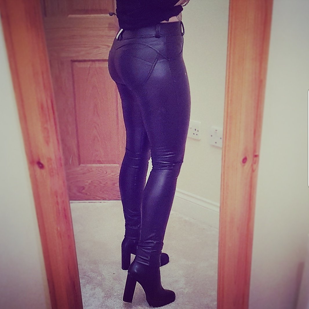 Zoe Redhead tweet media