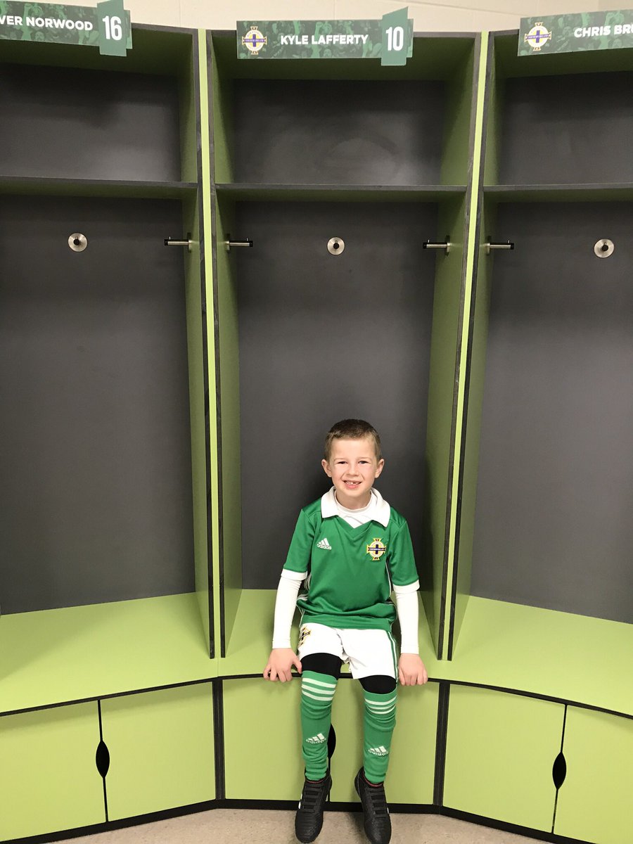 jesser81's tweet photo. @laffk10 couldn’t believe he got to sit at his favourite players locker GAWA. https://t.co/0Z456igK05