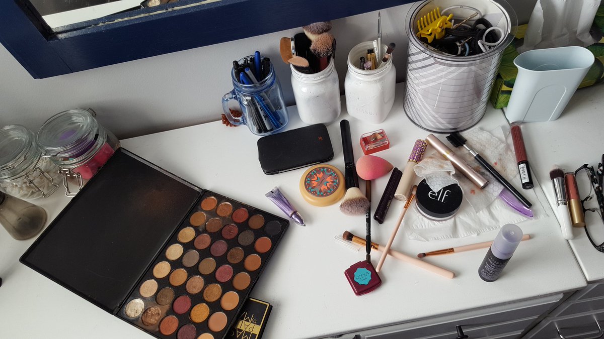 NewBeautyCA's tweet photo. One makeup look later... happens every time 😝 #mess #makeup #beauty https://t.co/npDe0aH1f6