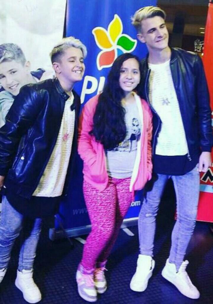 Naudexersdecora's tweet photo. @SonyMusicSpain @AdexeYNau  https://t.co/0tsaMXGEzh
