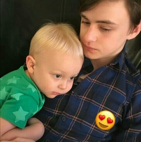 jackdgraazer's tweet photo. hermafrodita de mi corazón te adoro ahre @flcwersjae_ https://t.co/5z1jDNWsid