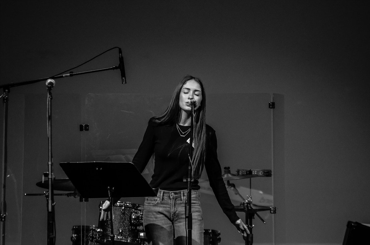 POPCSAlumni's tweet photo. It was so great to worship with them and hear their personal stories about how God is living in their hearts while they are away at college. #AlumniChapel #POPBlessings 💙 https://t.co/CTNJSWnb3m