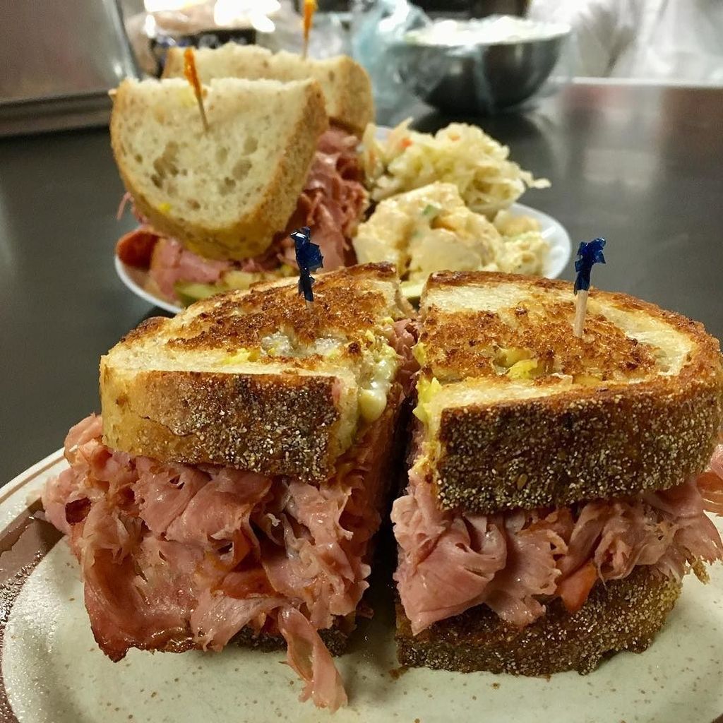 NDetroitsWPG's tweet photo. Today’s feature: Rueben! The king of sandwiches 😃 Lunchtime🥪 #realfoodfast #nomicrowave #wpgnow #sandwich #wpgeats https://t.co/16HIFrfMkF https://t.co/TePdX41WOX