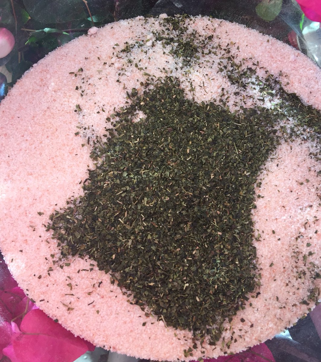 CuppaScrubs's tweet photo. Sore Muscles? Asian Blend 100% Organic, Absorbs in skin to help with sore or damaged soft tissue, full of Anti-oxidants, helps fighting free radicals, Anti-inflammatory &amp; Antibacterial,Moisturizes and softens skin #praisejesus #BodyScrubs #coffeescrubs #teascrubs #organic https://t.co/VamhlAXiyb