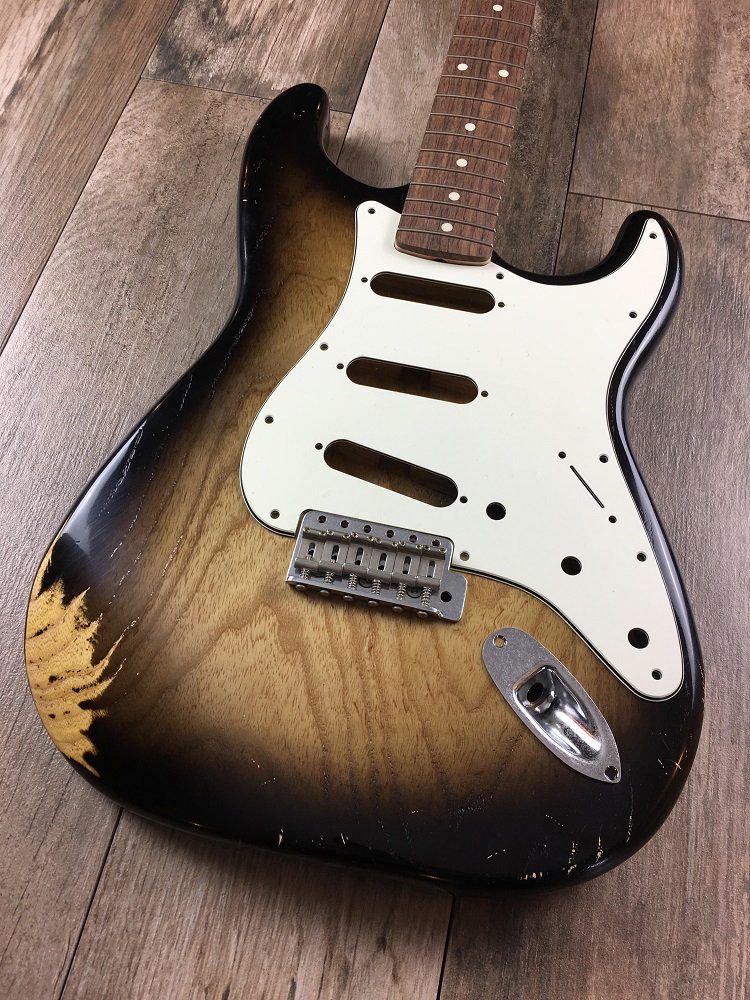 franchinguitars's tweet photo. 2-Tone Sunburst now available! #mattiafranchinguitars #stratocaster #strat #sunburst #guitar #guitarbody #relic #aged #customguitar https://t.co/OGfiItR27W