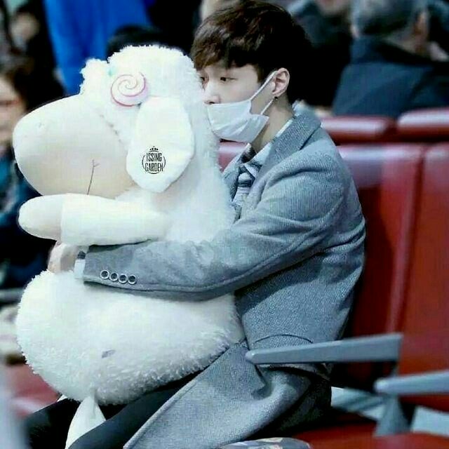 migentewayv's tweet photo. อยู่กับอซอ.vsอยู่ในฐานะโปรดิวซ์เซอร์ #idolproducer https://t.co/y2dSQSjtpR