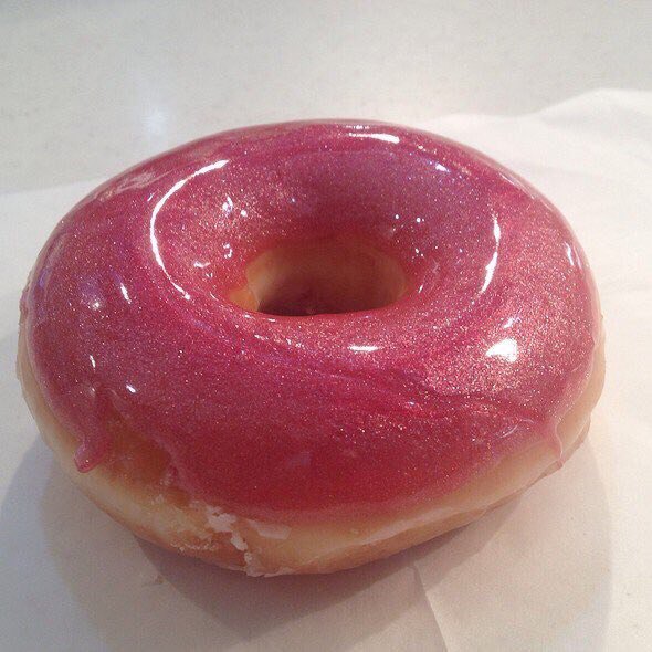 bomba3012's tweet photo. Из серии: не вижу разницы 🍩

#BTS #방탄소년단 #JIMIN https://t.co/PH6mCYIUMd