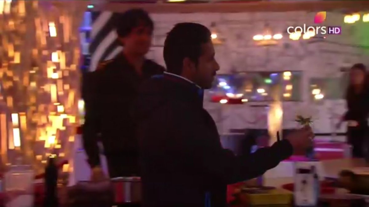 kumarankitsah's tweet photo. Galti to sb karte hai bt use realize kar ke maafi mangna badi bat hoti hai Today Puneesh earned more respect from the Bigg Boss Fans.
@BandgiK ,You've got a very good Guy never leave him. He knows how to maintain a relationship 😍😙😍😙 #BB11      #BiggBoss11 https://t.co/F0uyaAsxvG