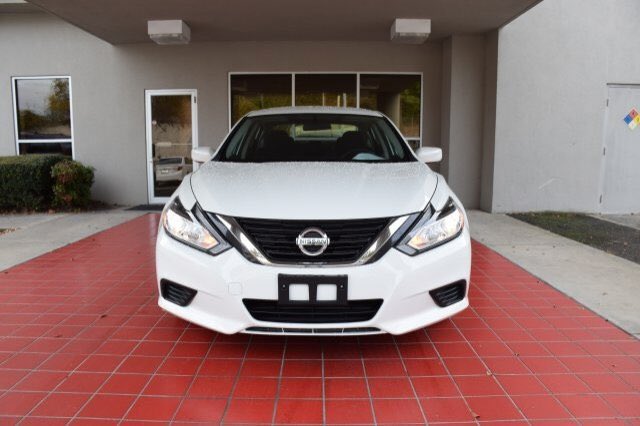 autoPROScola's tweet photo. 2016 Nissan Altima 2.5 FWD 4dr Car with only 24,740 miles!

No Haggle Price: $16,166
Call 803-497-3525 or visit the link below for more information. 

https://t.co/XapryyDeJw https://t.co/lrraHviYQb
