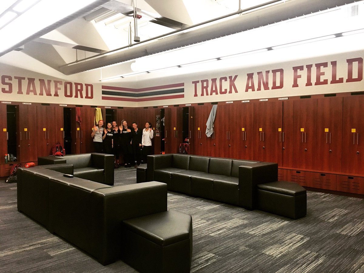 StanfordXCTF's tweet photo. New Year, New Graphics! 🎉🎉🎉 The new locker rooms are coming together! Ready to get after it on the first day of practice in 2018! #GoStanford 🌲 https://t.co/2d93EGBMzD