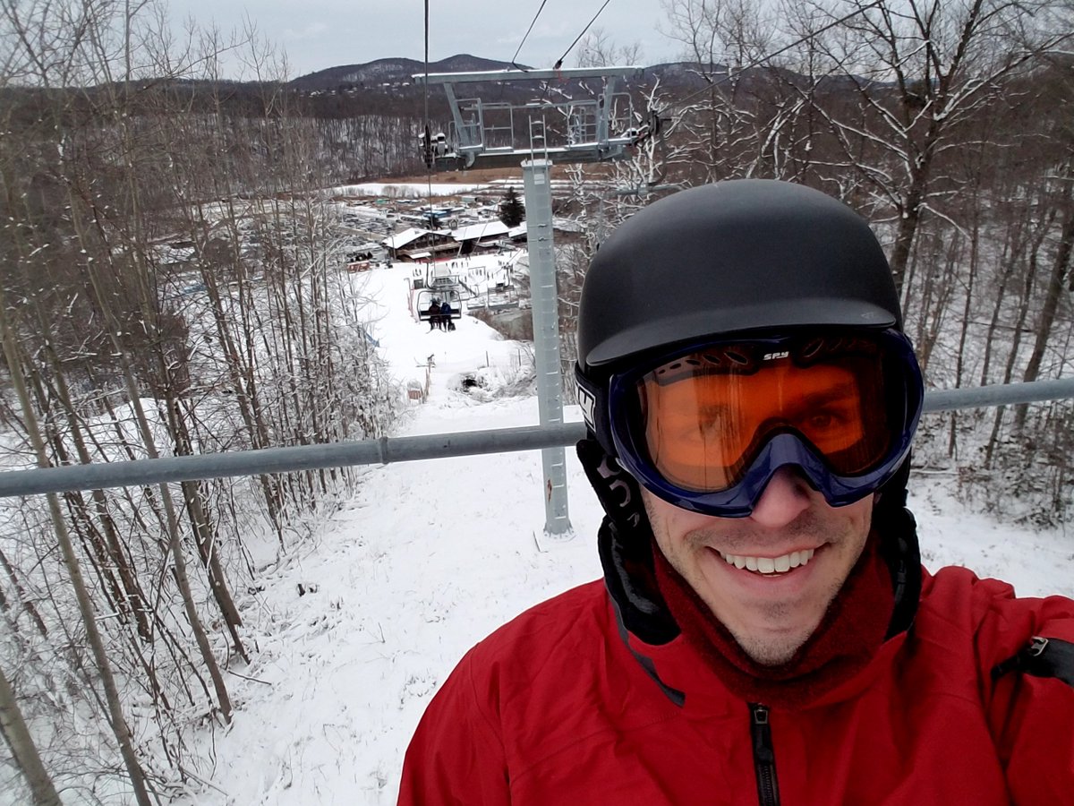 Mitch_Layden's tweet photo. Feels good to get a day on the hill checking out @mountaincreek with great access from NYC area. Day 2 on #TheMAXPass https://t.co/DKhozOpoGI