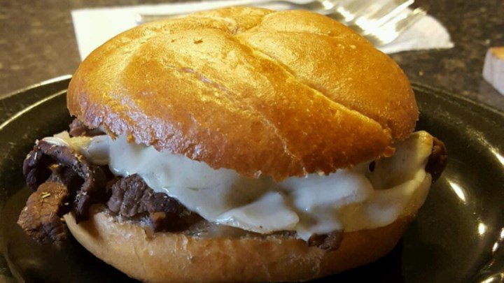 Costanzo's Bakery tweet media