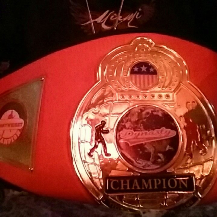 1HEADBUSTA's tweet photo. Wanna be a light weight Champion you have to come take this belt from the CHAMP period!!! @DandoisCindy @reina01707221 @DCMMA402 @RIZINFF and any other light weight checking for my shit!!! #☝️HB #MyBelt #TryandTakeit https://t.co/q8oMU7TBz2