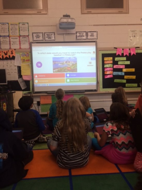 sutphine1's tweet photo. #fmsd12days #SESColts Day12 A1:  I use KAHOOT to review important concepts taught in class.  It is super fun - the kids love it! https://t.co/dtDxTuhiPX