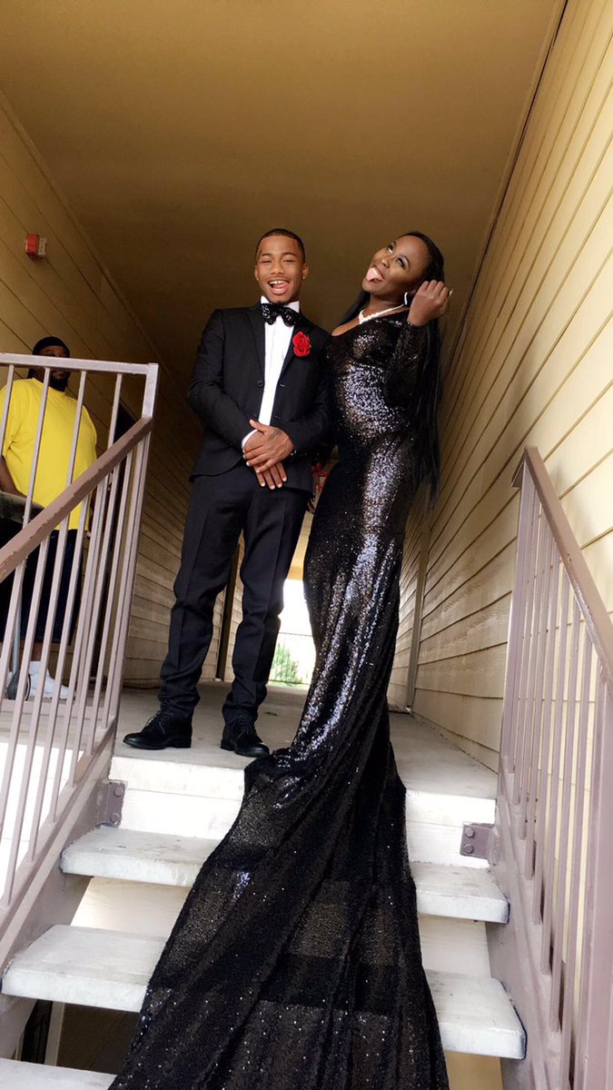 theGOLDdonna's tweet photo. Now Booking for #prom2018 your favorite #dallasseamstress #custompromdress https://t.co/8A6l40YGrI