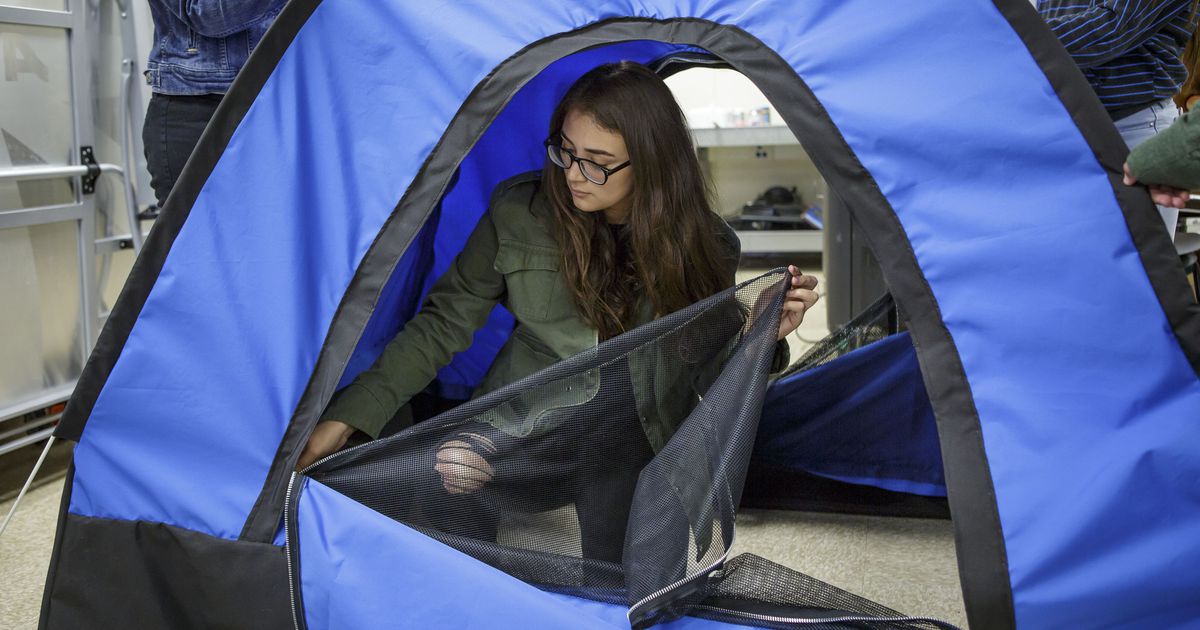 All-girl engineer team invents solar-powered tent for the homeless: on.mash.to/2AfrBUa amazing!