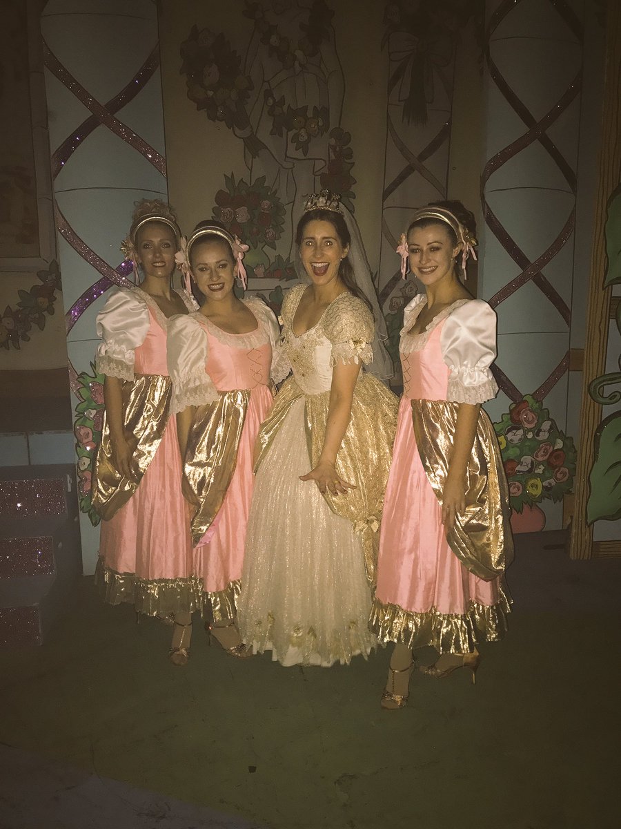 EllenHasson's tweet photo. She said yes๐๐!! @SharonDuffyx1 #princessjill #JackandtheBeanstalk @MillenniumForum https://t.co/P5ggDsARQJ