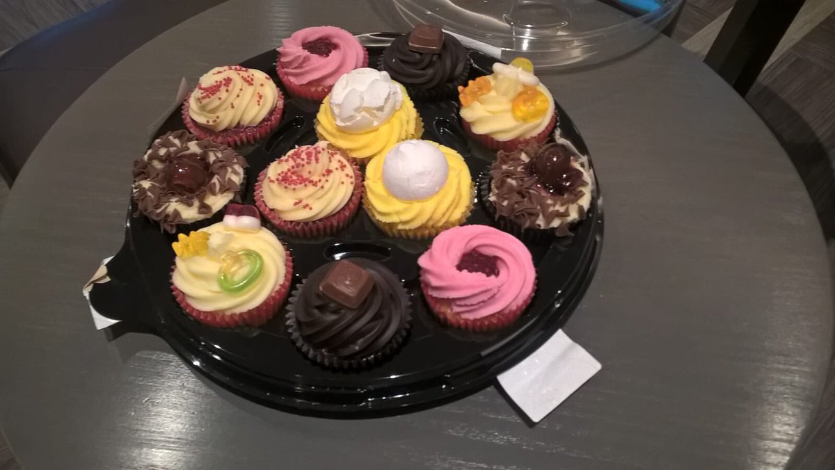 Wow well done dawn two presents from guests within half an hour 👍 great customer service <a href="/AndyFr4ncis/">AndyFr4ncis</a> <a href="/traceybish/">Tracey bishop</a>