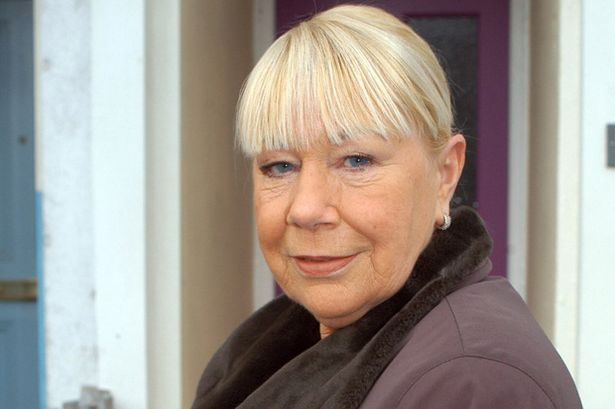 paddypower's tweet image. Jurgen Klopp reassures fans that the injuries to "Mo and Phil" are not serious.