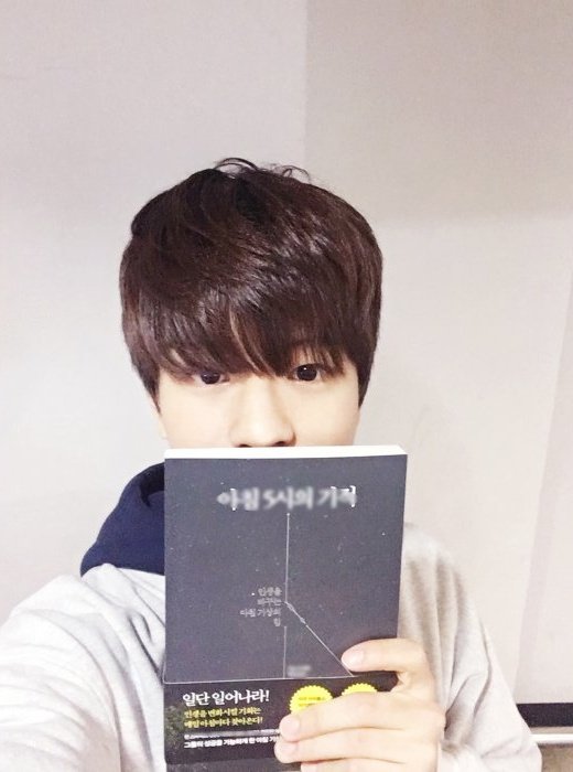 januarypilot's tweet photo. พู��เสียงดังฟังชัด : บ้า พี่ไม่ได้ชิป น้องยังไม่ได้เดเลย พี่ไม่รีบ

ในใจ : เดินขึ้นเรือแล้วนะค๊าาาา ตามมาค่าทุกคนนนนนนน บรรยากาศดี๊ดี มาค่าาาาาาาาาาาาาา https://t.co/ZzUX5cZtzU