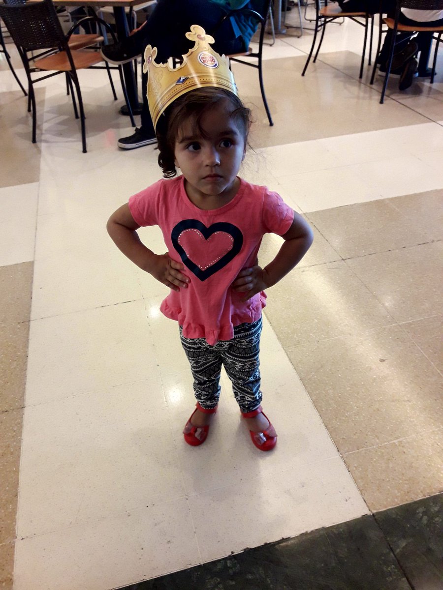 llanabastos's tweet photo. Aquele amor inexplicável #Filha ❤ https://t.co/REgPe3Xixf