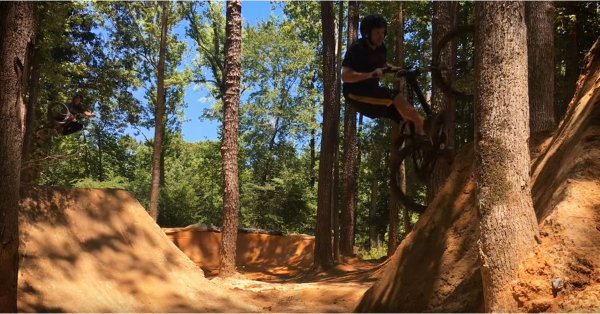 Chill edit from our friends down south at the Shotgun Trails!
canyoudigitbmx.com/shotgun-trails…