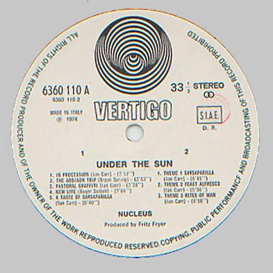 karyobin014's tweet photo. #Nucleus – Under The Sun Vertigo🇮🇹 – 6360 110 A 1974
https://t.co/GRUeekwFJr #JazzRock #Prog
#IanCarr🎺
#BobBertles🎷
#GordonBeck #GeoffCastle🎹
#JocelynPitchen #KenShaw🎸
#RogerSutton(bass)
#BryanSpring(drums)
#KeiranWhite🎤(track-2 ex-#Steamhammer)
7th https://t.co/iqw2Xf6pYN