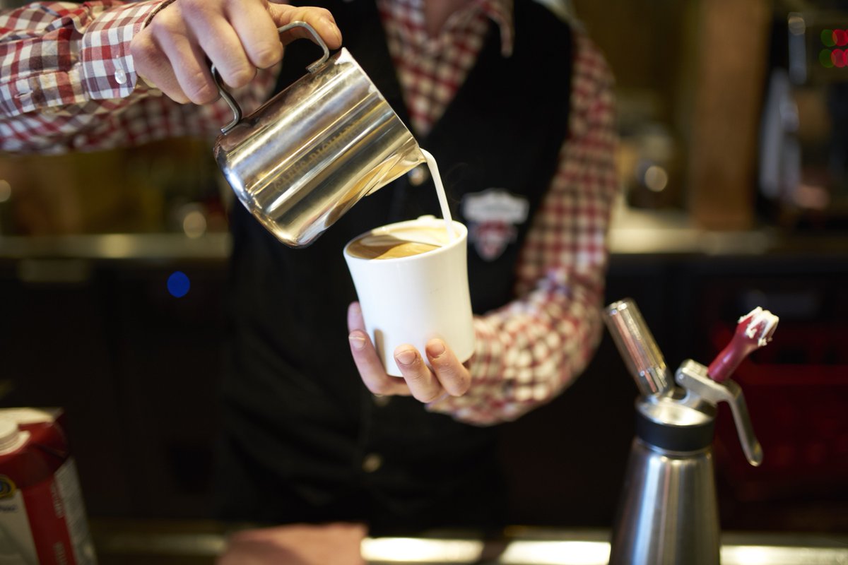 chaletdepierres's tweet photo. Quand le temps n’est pas au rendez-vous, venez vous réchauffer autour d’un bon repas ou d’un bon café chaud 💆🏼‍♀️☕️
#ChaletdePierres #Barista #Courchevel https://t.co/EyaeoJtV4U