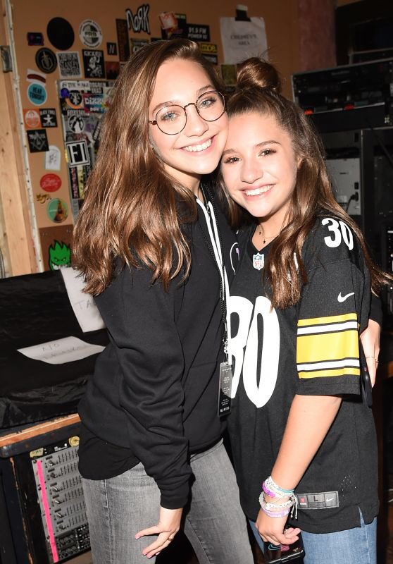 OathSquad's tweet photo. Hey , it's @jodieeswenson . The original owner and founder of this , my big sis @ariaswenson is gone now ...I'm keeping oath squad alive for her , so if anybody wants to join, like this tweet.

Ily ari 💔 https://t.co/zaSwoVLvXs