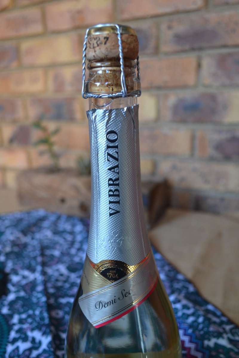 Boozy_Foodie's tweet photo. On New Years Day @le_bon_sauvage_ and me spend some quality time at home, having a braai and sipping one some delicious @JCLeRoux #Vibrazio cocktails! #blogpost #boozyblogger #SABloggers #BoozyFoodieLikes #SAVineShare https://t.co/59XYCBmyCe https://t.co/Ko7fwjtErC