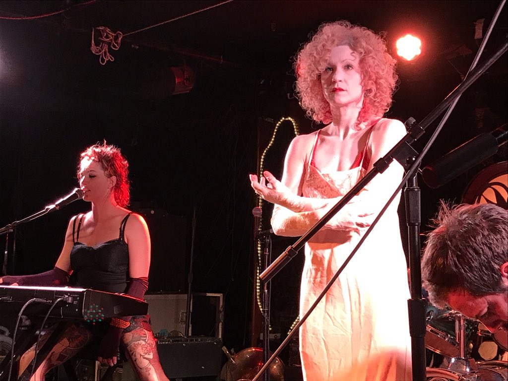 cacie's tweet photo. The night @amandapalmer hugged me and then made music and so many hearts did so many things https://t.co/sUIznnPtlU