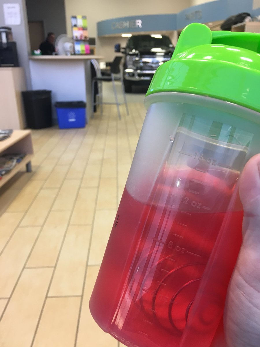 lux_604's tweet photo. @GamerSupps thanks for my prize tub! Making this painful wait for my truck slightly more barable! I am looking forward to me zero crash after a sleepless night! #gamersupps #energy #needanewshaker #drink #yeg #gamerspouse #shaker #prize #winner https://t.co/P6jLIlYe25
