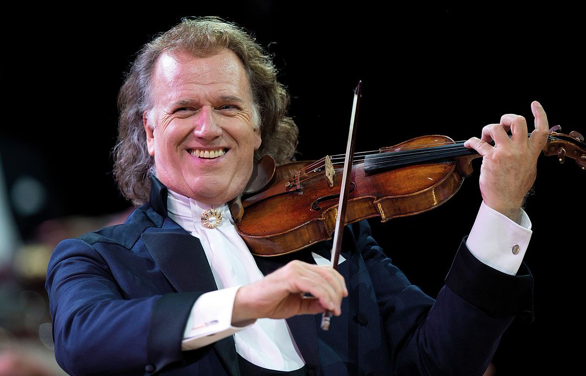 Komende zaterdag staat André Rieu🎻 in de <a href="/ZiggoDome/">Ziggo Dome</a> met zijn eerste concert van het jaar! Wist jij deze 5 dingen over Nederlands' meest bekende violist? 👉 arenapoort.amsterdam/5-dingen-wist-…