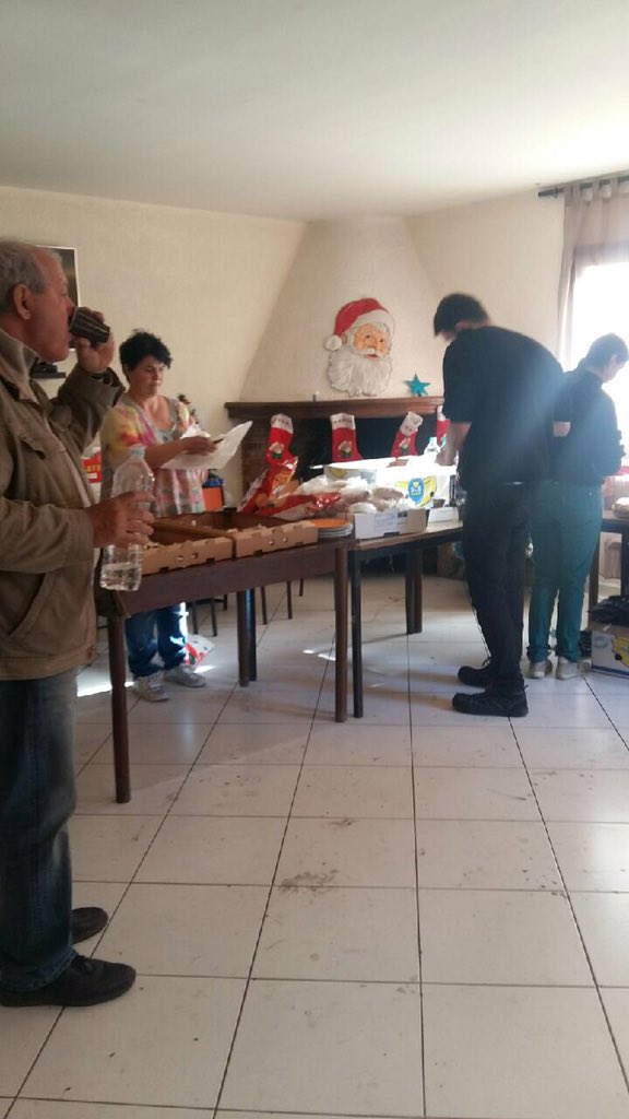mosca_paula's tweet photo. Sulidarità è sustegnu
À ringrazià i paisani pè u so travagliu maiò à  fiancu à quelli tocchi da sta disgrazia https://t.co/aK6JEFrgQr