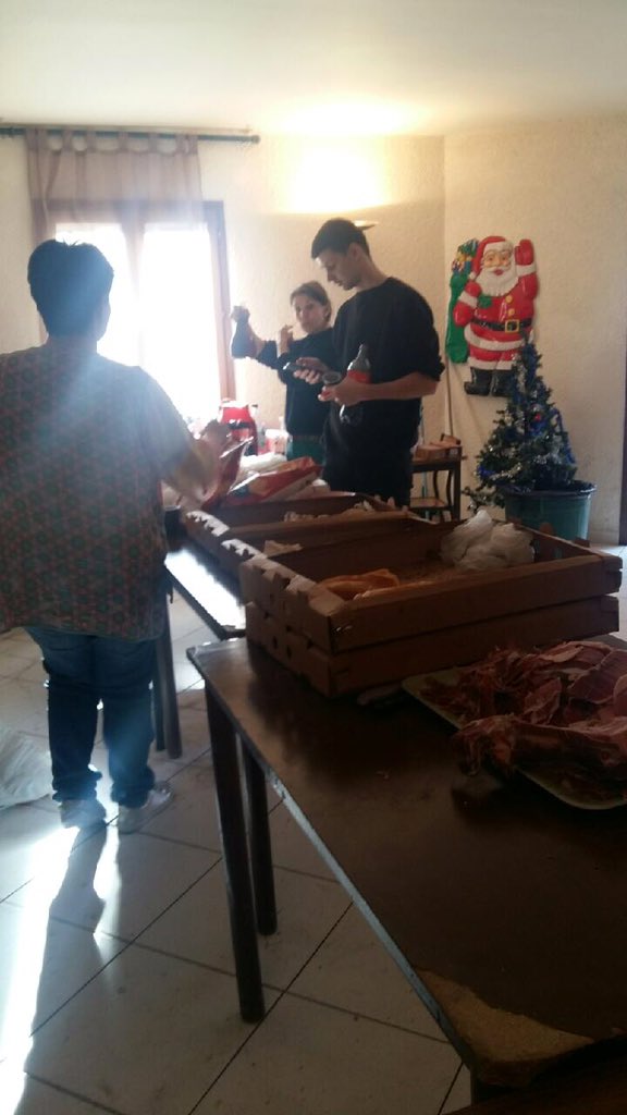 mosca_paula's tweet photo. Sulidarità è sustegnu
À ringrazià i paisani pè u so travagliu maiò à  fiancu à quelli tocchi da sta disgrazia https://t.co/aK6JEFrgQr