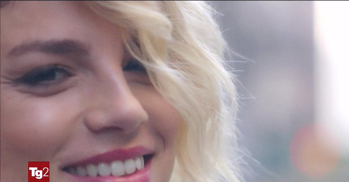 MarroneEmmaInfo's tweet photo. Prendi fiato... e scegli me! #LIsola @MarroneEmma https://t.co/aaINv5Woeb