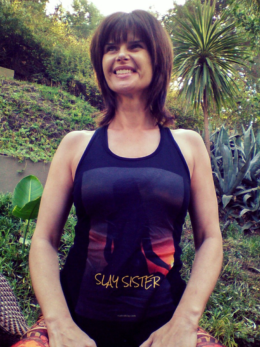 state_of_slay's tweet photo. Hey SLAYERS! Get 20% OFF everything in the SLAY STORE today until 11:59pm PT. Use NEWYEAR2018 at checkout. https://t.co/RBQaZ3A5ke #SlayOn #PromoCode #DiscoutCode #ShopSaveSlay https://t.co/Gi9tSlYhfr