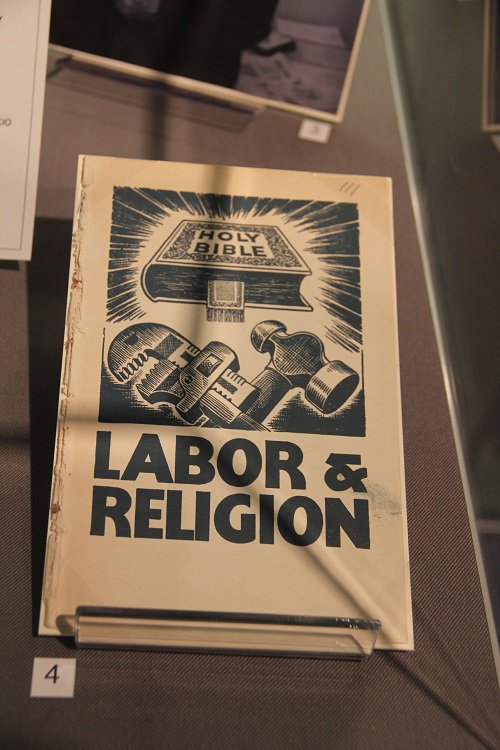 HornbakeLibrary's tweet photo. The #exhibitspotlight is this 1946, Labor &amp; Religion pamphlet! Come check it out in the #UMDLabor exhibit to learn how religious and labor leaders have worked together in support of social justice @AFLCIO https://t.co/OF1i3lpnlK