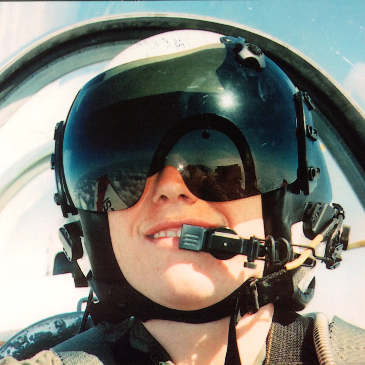 Rollingfool1's tweet image. @GlobeHayleyK I am hoping the Globe could write about how B.U marine program graduate the late Lt Lara Vincent inspired this street art animation and children's clothing design in London youtu.be/9fPAwqqddeo