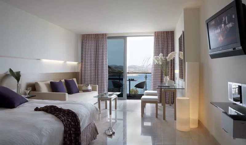 exquisetraveluk's tweet photo. Book your summer holiday to Rhodes today. Stay at a fantastic 5* hotel with our award winning partner hotel! Contact now for discounted rate and mention #twitterdiscount https://t.co/KN0tjGyjDs