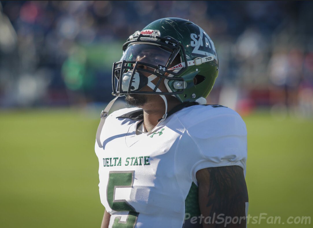 xMoneyMouse's tweet photo. Just Sign With An NFL Agent Blessed For The Opportunity 💰🙏🏽🏈 https://t.co/YoXbnq8qtC