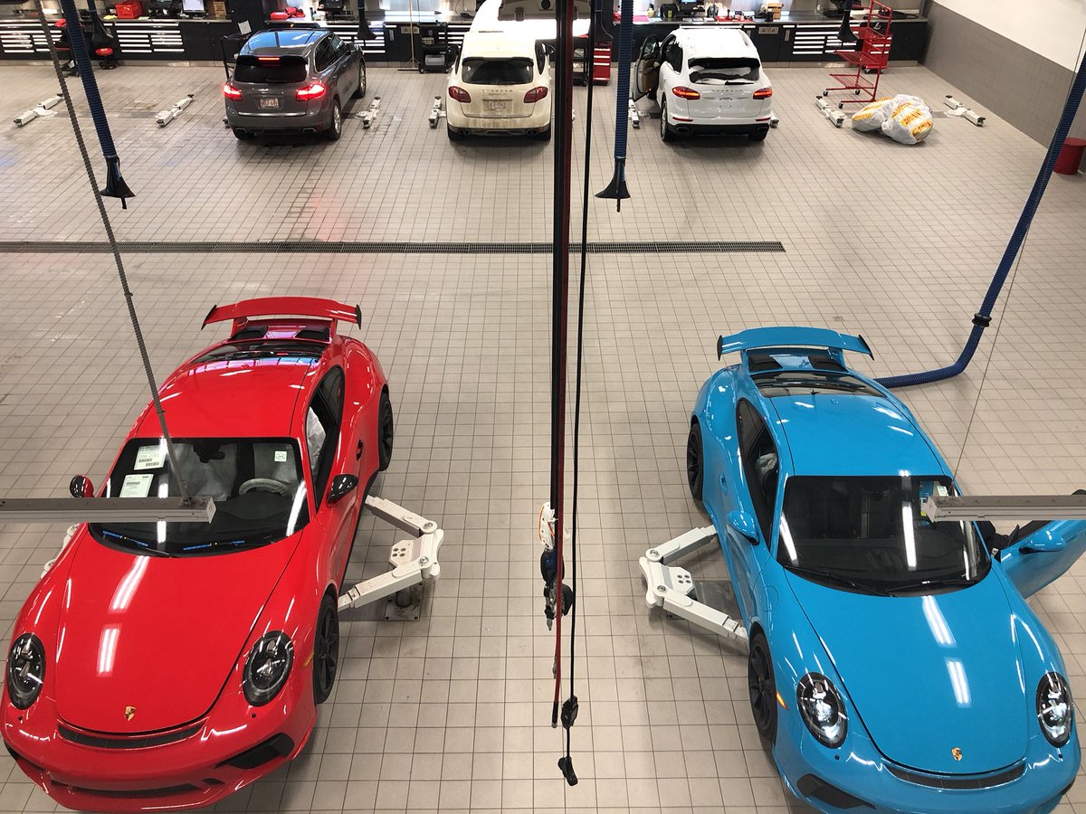HAYTER87's tweet photo. #Porsche #gt3 #trackready #yyc  #thereisnosubstitute #pccb https://t.co/6ouRRlZnKq