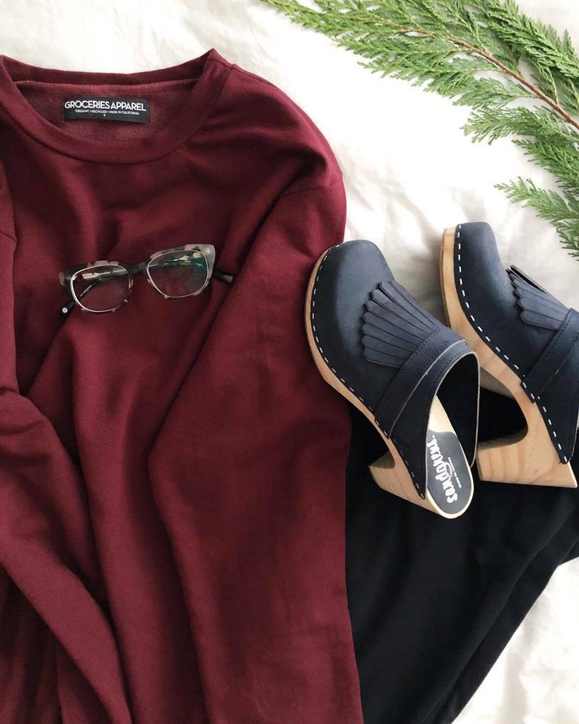 This sweatshirt is now 30% off online! Super cozy fit and even has pockets. ⠀⠀⠀⠀⠀⠀⠀⠀⠀
Use code: NEWYEAR30 at the checkout 🌈 ⠀⠀⠀⠀⠀⠀⠀⠀⠀
#ootd #groceriesapparel #organiccotton #tweet ift.tt/2EUVZqj
