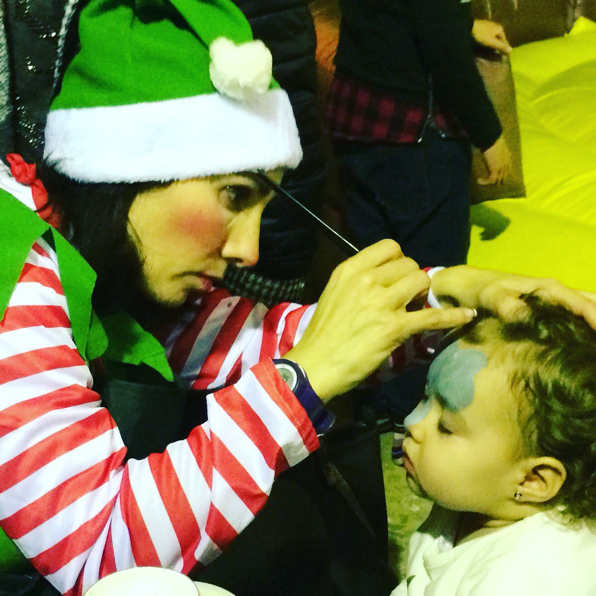 elspera's tweet photo. cabem les festes de Nadal amb un taller de maquillatge pels més menuts de la casa!!#animación #infantil #maquillatge #clown #nens #tradicion #fiestas #artist #globoflexia 💄👶🏻👧🏼🎅🏻🎉🎈
➡️Contractació Animació Infantil:
Info@elspera.com / https://t.co/wSdFZBmuF4 https://t.co/fOexMGtJgQ