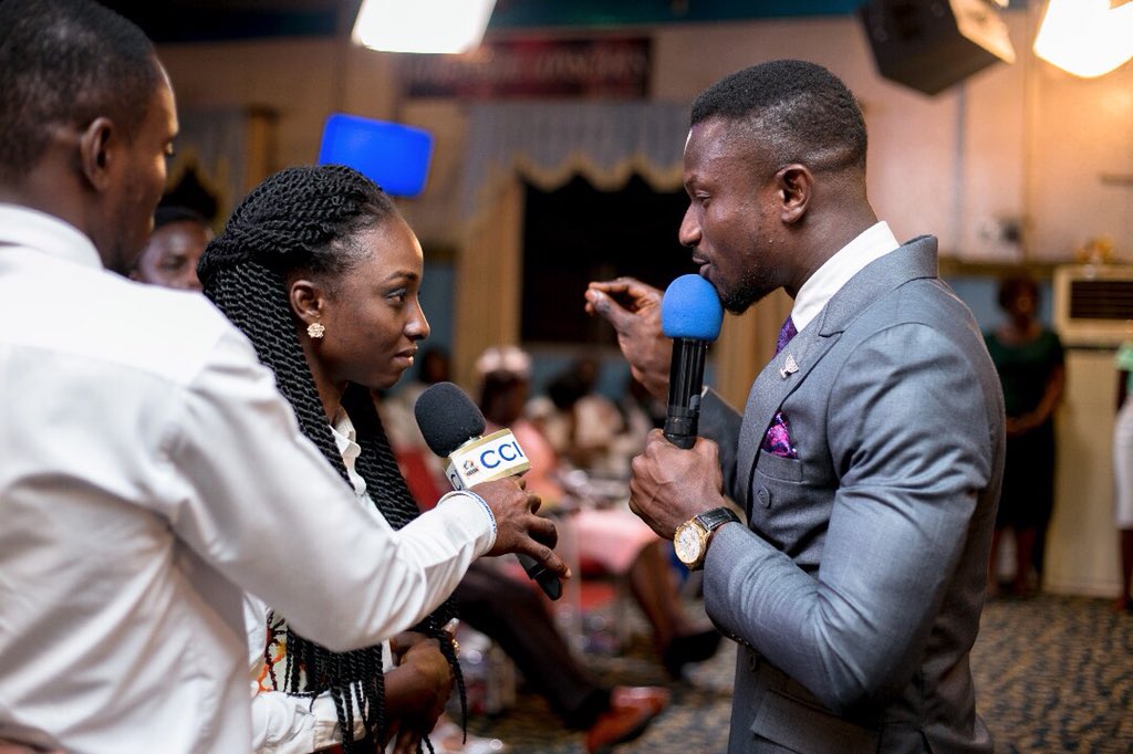 pDD_07's tweet photo. The #CrossOver2017 was lit!๐ฅ
God showed up mightily in the #Word #Prophecy #Miracles. Welcome to 2018: Year of Cosmic Wonders and Signs! ๐๐พ https://t.co/jrYvAO7wch