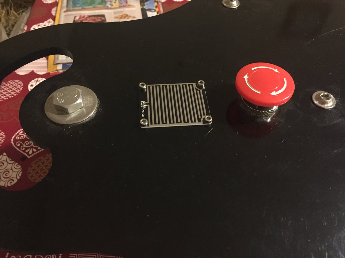 ppet36's tweet photo. Rain sensor installed. @ardumower https://t.co/q4Qb5WI7Dv https://t.co/J0TrmQTxe9